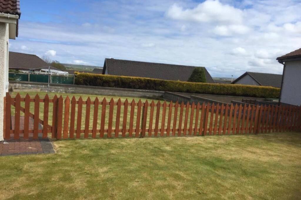 サーソーTwo Bed Bungalow With Garage And Hot Tubアパートメント エクステリア 写真