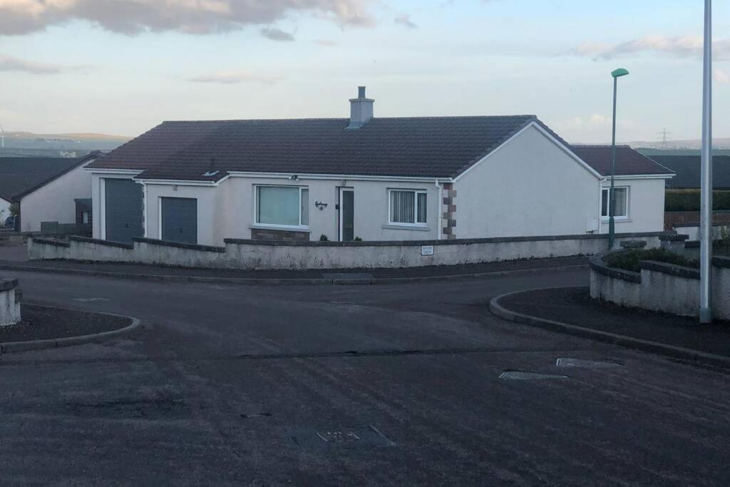 サーソーTwo Bed Bungalow With Garage And Hot Tubアパートメント エクステリア 写真