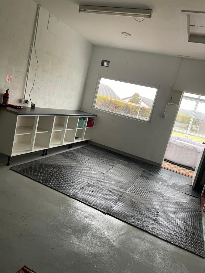 サーソーTwo Bed Bungalow With Garage And Hot Tubアパートメント エクステリア 写真
